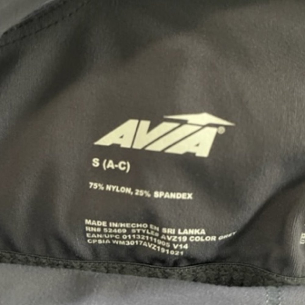 Performance Bra - Picture 3 of 3